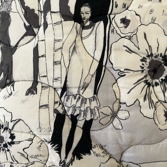 Handmade / Machine-Stitched Black and White Quilt with Models & Hot Pink Border - Picture 8 of 10